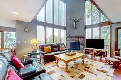 Image de Upta Beech, 4650’ Elevation, 1 mile from skiing, plenty of off-street parking