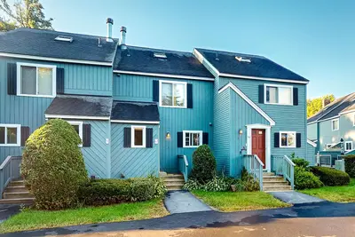 Image de The Restful Retreat | Water view condo in North Woodstock with a deck and grill