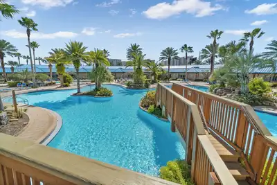 Image de 21201 Top Floor w/ Gorgeous Gulf Views ~ Largest Lagoon Style Pool ~ Book Jun 27