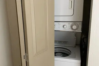 Image de Downtown Sacramento Condo located at 5th & N Streets Secure Building, 1 parking