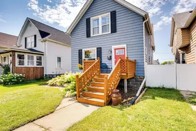 Image de Pet-Friendly Home - 6 Mi to Downtown Milwaukee!