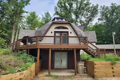 Image de Geodome home with hot tub! - by Simple Lyfe Stays