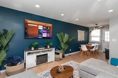 Image de Quaint 4bd Home - 3 min to Adventureland & Casino!
