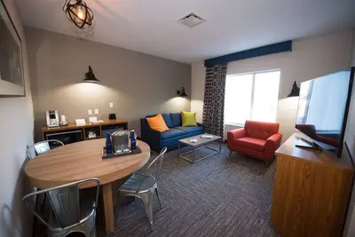 Image de Choose your Adventure! 3 Big Rooms w/ Balconies! Pools, Arcade, Archery, Bowling