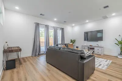 Image de New! Houston Luxury Haven near Downtown; Med Ctr; Nrg; Houston Zoo