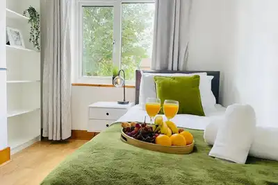 Image de Lovely 4-Bed House in Luton
