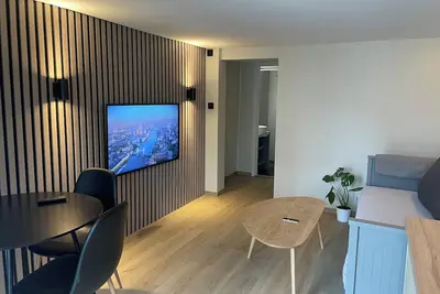 Image de New Studio in Centrum 600m, Parking, EVCharge
