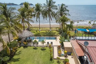 Image de Villa Elysian Estrella Beachfront Suite