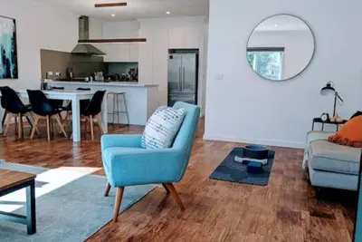 Image de Elegant Cosy Ballarat Central Getaway with Tesla Charger\n