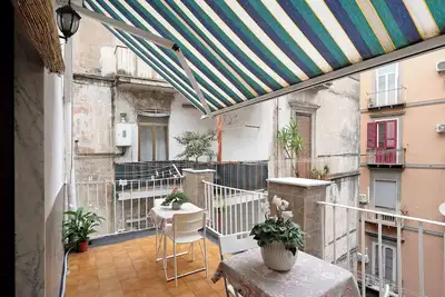 Image de Appartement de vacances \"La Casa Di Gennaro - Napoli\" avec terrasse privée et Wi-Fi