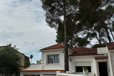 Image de Villa en Carcaixent Valencia, Situada en una Urbanización en la Montaña,