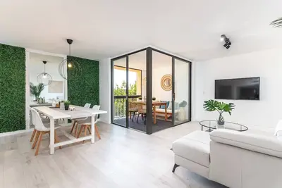Image de Zen Modern Villa Delray Beach 2 bathrooms