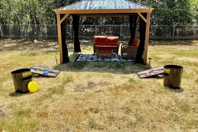 Image de Cozy Cajun Cottage - with Arcade!