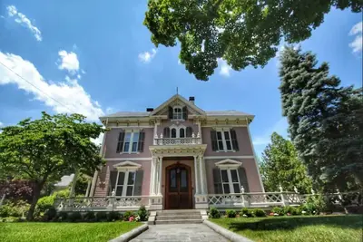 Image de Victorian Elegance in Andover\n