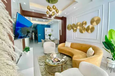 Image de Elegant, Finely Decorated City Center 2 Bdrm Condo, Pool, Near All