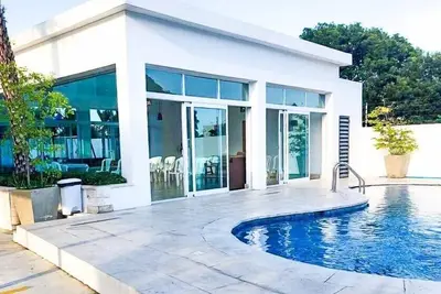 Image de Luxe Living: Spacious Retreat *Torre Real Ii *