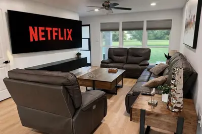 Image de Free $100~2kbr&2. 5ba~Pet Friendly~FastWifi~Park