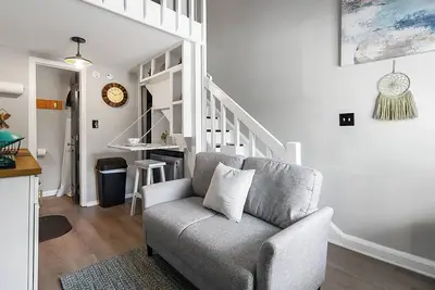 Image de Loft Style Apt Downtown Raleigh
