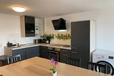 Image de Large apartment 120sqm, 4 bedrooms, parking, WiFi, washing machine, kitchen
