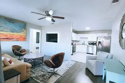 Image de \"Prime Dfw Location: Comfort and Excitement Near At&T Stadium & Arlington Best\"