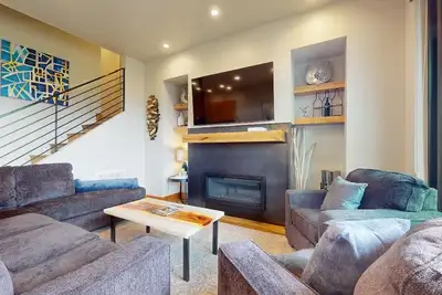 Image de Close to Slopes | WiFi | Hot Tub | Valley View Villas 1