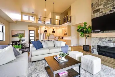 Image de 2 Mi to Deer Valley Resort: Townhome w/ Hot Tub