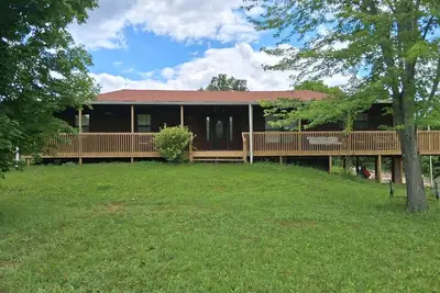 Image de Riverbend Getaway-Adventure awaits- minutes to swim, float, fish, hike and relax