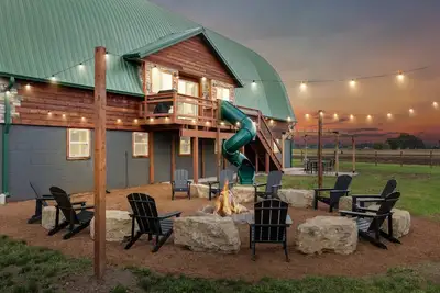 Image de Barnhouse! Mini Golf, Slide, Theater, Arcade/Games, Pool/Hot Tub/Sauna, Home Gym