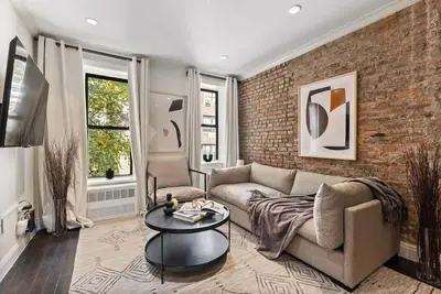 Image de Daisy by Rove Travel | 4br Duplex w/ Private Roof