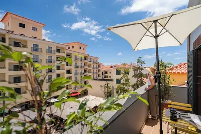 Image de Apartamentos na Praça by An Island Apart