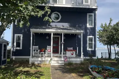 Image de Seabrook Beach waterfront harbor home Stunning views-dog friendly