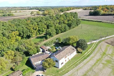 Image de Gite de campagne rénové sur une propriété de 17 hectares