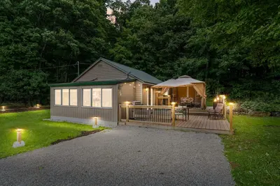 Image de Charming Waterfront Cabin w Firepit—Rideau Lakes