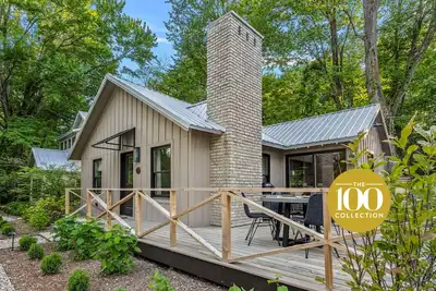 Image de New! Juniper Presents: The Moss - A 2 Bed/1 Bath Townie Cottage, Walk to Beach
