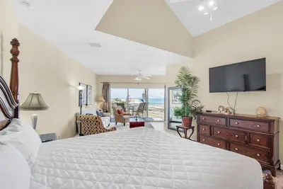 Image de 💠100 Feet to Beach-Restaurants Nearby-3br Beach Pointe 101