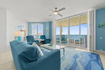 Image de Beach Colony East 12b- Spacious Balcony! !