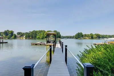 Image de Spacious Lake Norman Retreat w/ Boat Ramp!