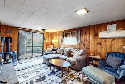 Image de Charming Waterfront River Bungalow with Access to Big Sebago & Long Lake