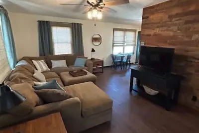 Image de Harlan County Lake Retreat