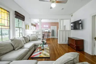 Image de Charming Home in Mid City!