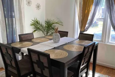 Image de Cozy brick 4 bedroom home!