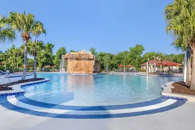 Image de Your Magical Home in Florida! Outdoor Pool + Full Kitchen!