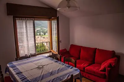 Image de Aunt Maria's - Torrezzo Apartment. Your terrace on Lake Endine