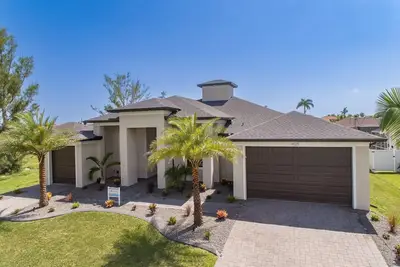 Image de The Movie Star - New villa with pool and spa in Sw Cape Coral