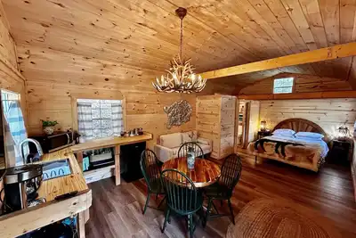 Image de Organic Cabin Near Gatlinburg