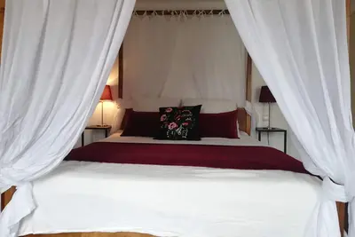 Image de Maison au cœur du Vieux Lormont, au calme, tram et Batcub a proximité immédiate
