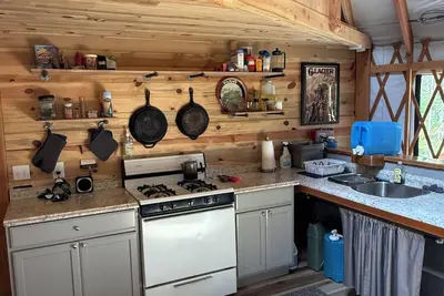 Image de Great Bear Yurt - Off-Grid, Backcountry Experience - Between Gnp & Bob Marshall