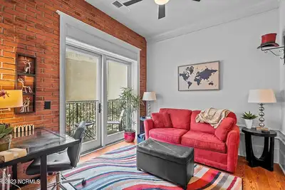 Image de Wonderful condo in historic downtown Wilmington; Pet Friendly; Walk Everywhere!