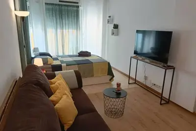 Image de Central Tranquility City Center Apartment with small patio