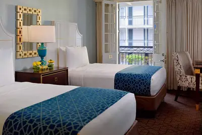 Image de Spacious Good-Value Accommodation! Pets Allowed, Near Gayarre Place Monument